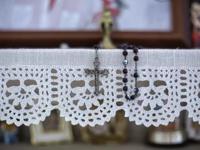 Ogoljufani duhovnik in skrivnost 400 tisoč evrov: &ldquo;Če si predober, te izkoristijo&rdquo;​