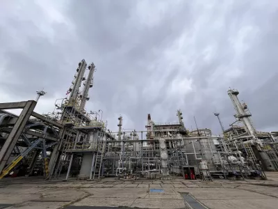 Naftna rafinerija Sz&aacute;zhalombatta pri Budimpe&scaron;ti, 