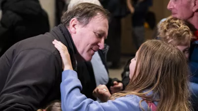 04.03.2026 Vrnitev prvih slovenskih potnikov iz Dubaja in Bližnjega vzhoda - evakuacija potnikov na letališču BrnikFoto: Nik Erik Neubauer