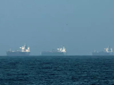 FILE PHOTO: Tankers are seen off the coast of Fujairah, as Iran vows to fire on ships transiting the Strait of Hormuz, amid the U.S.-Israel conflict with Iran, in Fujairah, United Arab Emirates, March 3, 2026. REUTERS/Amr Alfiky/File Photo