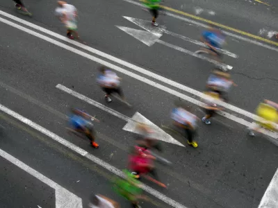 simbolična fotografija - tek- 18. mednarodni Ljubljanski Maraton 2013 -   //FOTO: Bojan Velikonja