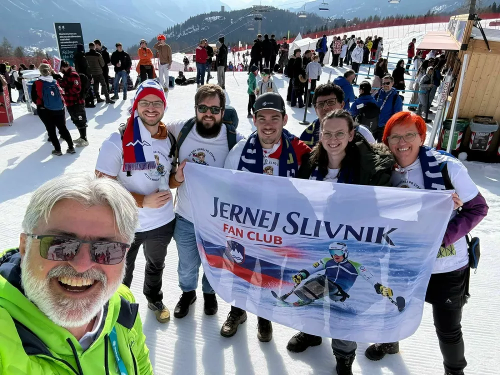 V Cortini d'Ampezzo so tudi navijači Jerneja Slivnika. Foto: ZSIS