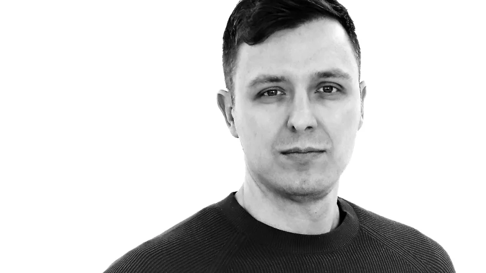 Anže Lebinger- Redakcija Dnevnik 2024 - portreti za komentarje in kolumne - kolumnisti - komentatorji &ndash; novinarji - //FOTO: Tomaž Skale