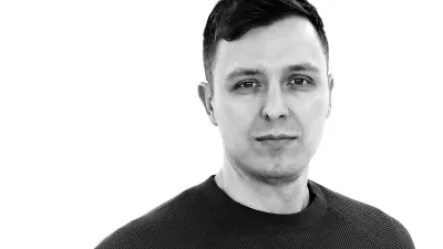 Anže Lebinger- Redakcija Dnevnik 2024 - portreti za komentarje in kolumne - kolumnisti - komentatorji &ndash; novinarji - //FOTO: Tomaž Skale