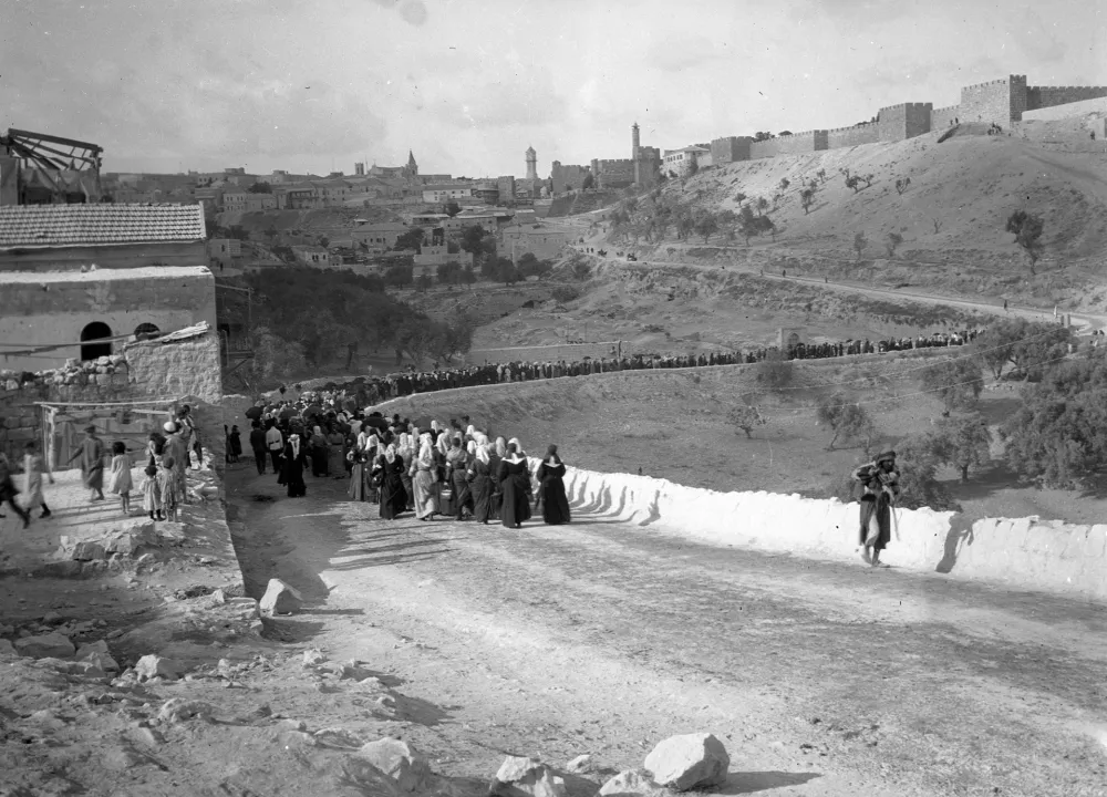 Pionir reportažne fotografije: Zgodbe Ljubljane izpred stotih let