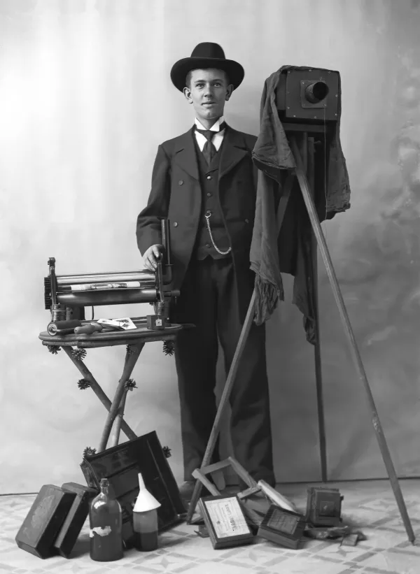 Pionir reportažne fotografije: Zgodbe Ljubljane izpred stotih let