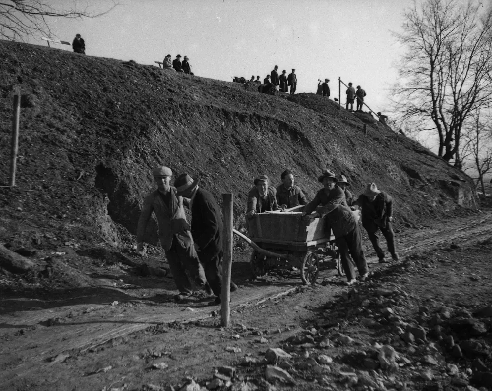 Pionir reportažne fotografije: Zgodbe Ljubljane izpred stotih let