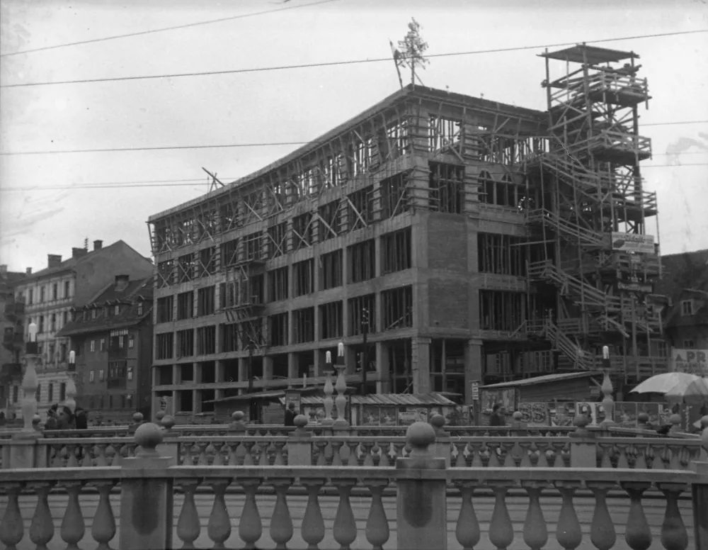 Pionir reportažne fotografije: Zgodbe Ljubljane izpred stotih let