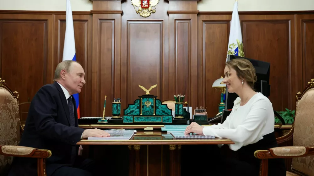 FILE PHOTO: Russian President Vladimir Putin meets with Presidential Commissioner for Children's Rights Maria Lvova-Belova in Moscow, Russia May 31, 2024. Sputnik/Alexander Kazakov/Pool via REUTERS ATTENTION EDITORS - THIS IMAGE WAS PROVIDED BY A THIRD PARTY./File Photo