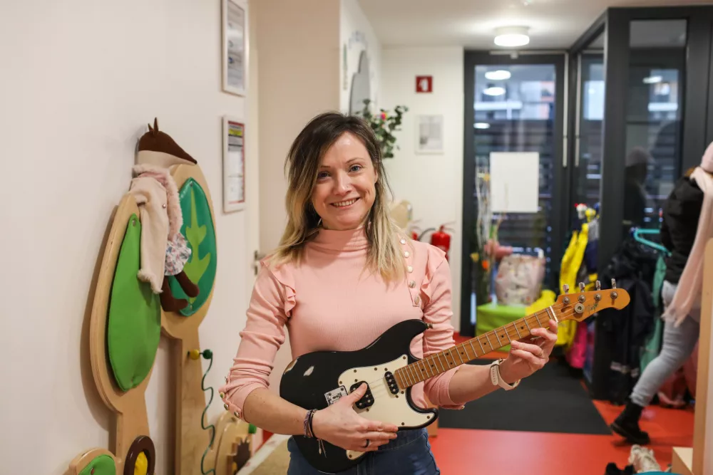 Havajski in&scaron;trument v ljubljanskem vrtcu