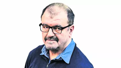 Ahmed Burić, kolumnist Dnevnika------COLORPSAV PERMANENT PROSIM !!!