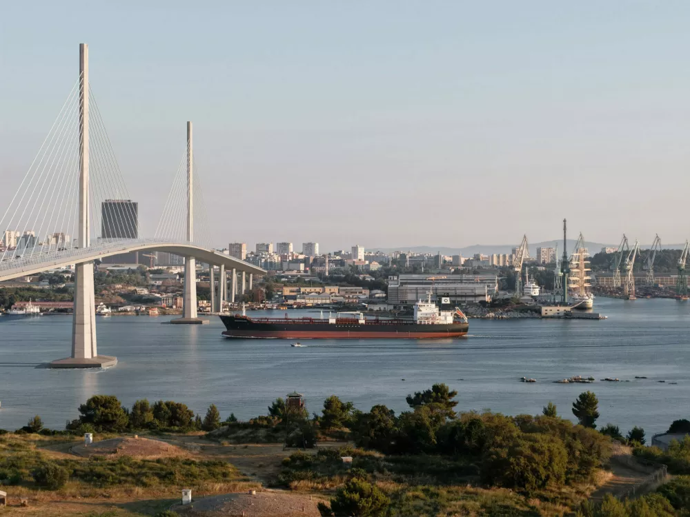 Načrtovan most čez Ka&scaron;telski zaliv v Spliti, ki ga bo projektiral slovenski inženir Marjan Pipenbaher.Render: Pipenbaher inženirji/3LHD Arhitekti