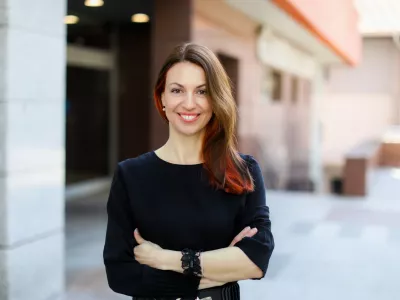 - 23.03.2021 &ndash; Tonja Blatnik, poznavalka specifičnih vsebin, urednica in piarovka, direktorica agencije za odnose z javnostmi iUFC &ndash; Institute for Universal Future Communications, sourednica Dnevnikove sobotne priloge Zaposlitev in kariera, //FOTO: Bojan Velikonja