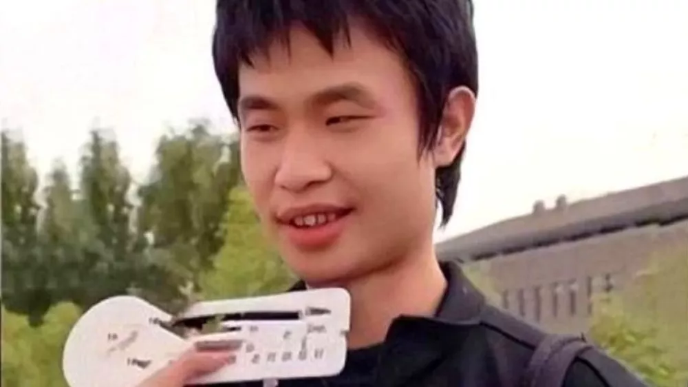 Med redkim pogovorom, ki so ga objavili na spletu. Sicer najraje poslu&scaron;a radio. / Foto: Zajem Zaslona