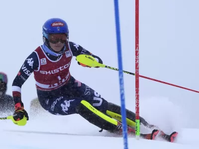 United States' Mikaela Shiffrin speeds down the course during an alpine ski, women's World Cup slalom in Are, Sweden, Sunday, March 9, 2025. (AP Photo/Giovanni Auletta)
