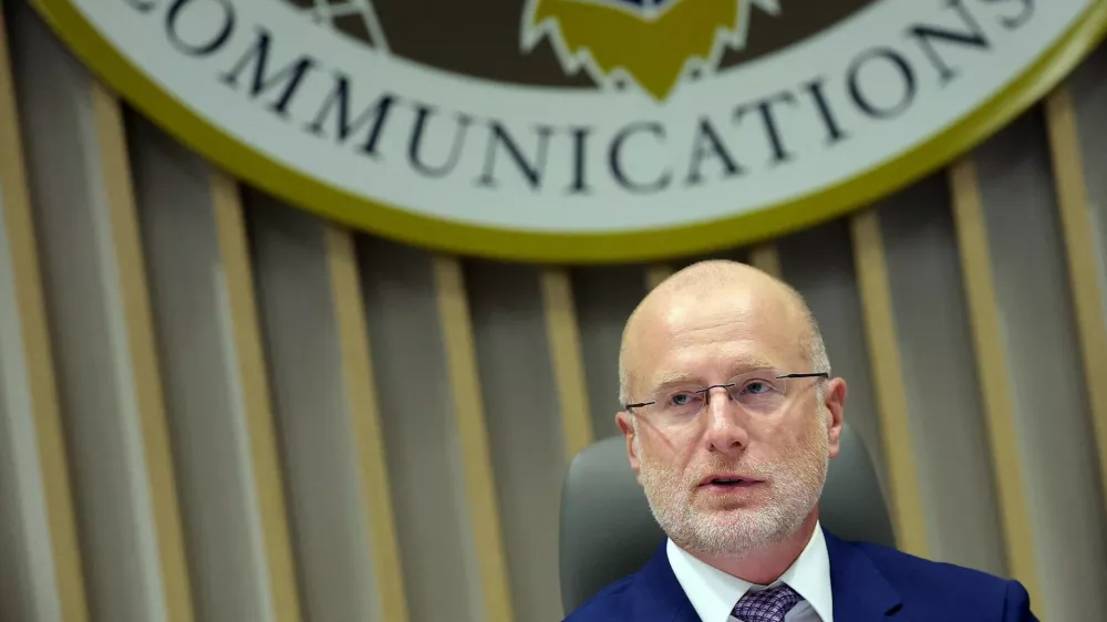 Brendan Carr je eden od najbolj zvestih Trumpovih aparačikov. 