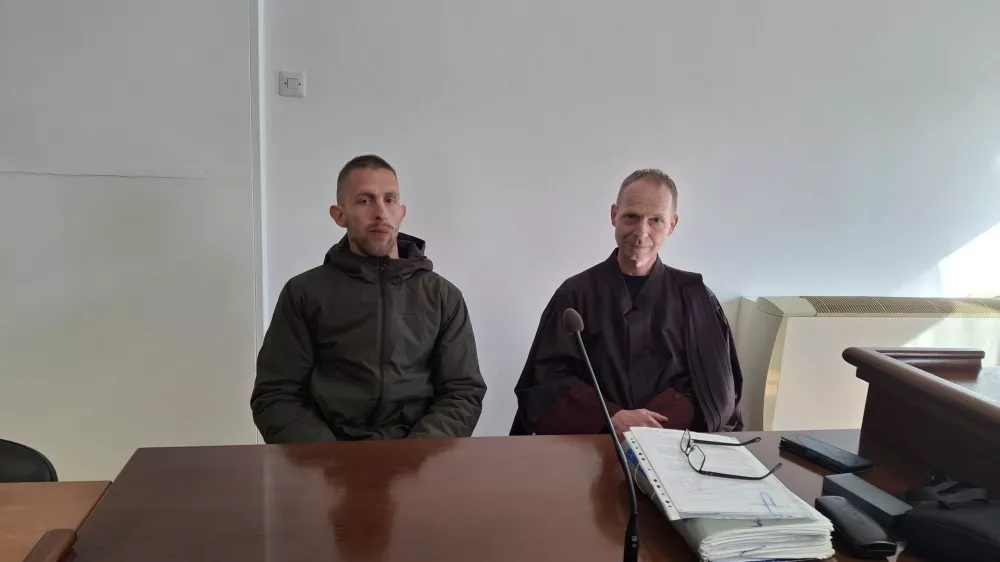 Smrt Stanislava Knafla: Sojenje obstalo zaradi kalamarov