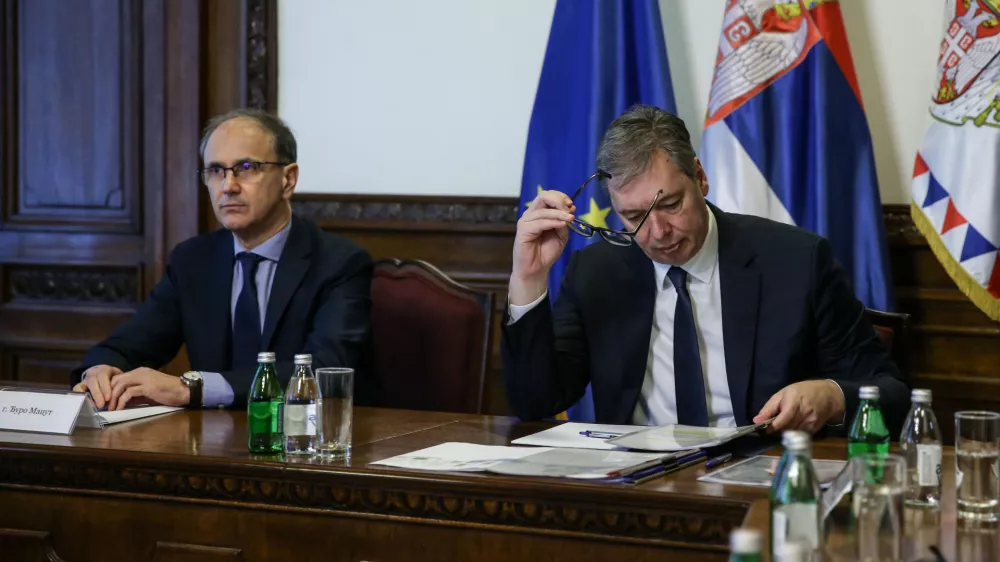 02, December, 2025, Belgrade - The President of the Republic of Serbia Aleksandar Vucic met with the teams responsible for the country's energy stability and security in the building of the General Secretariat of the President of the Republic. Djuro Macut, Aleksandar Vucic. Photo: F.S./ATAImages 02, decembar 2025, Beograd - Predsednik Republike Srbije Aleksandar Vucic sastao se sa timovima zaduzenim za energetsku stabilnost i bezbednost zemlje u zgradi Generalnog sekretarijata predsednika Republike. Photo: F.S./ATAImages Photo: F.S./ATAImages/PIXSELL
