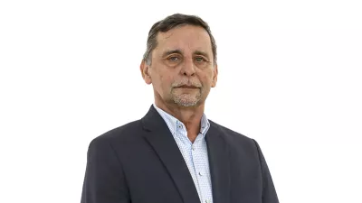 Miran LesjakZA ONLINE - Redakcija Dnevnik 2024 - portreti za komentarje in kolumne - kolumnisti - komentatorji &ndash; novinarji - portret //FOTO: Luka Cjuha