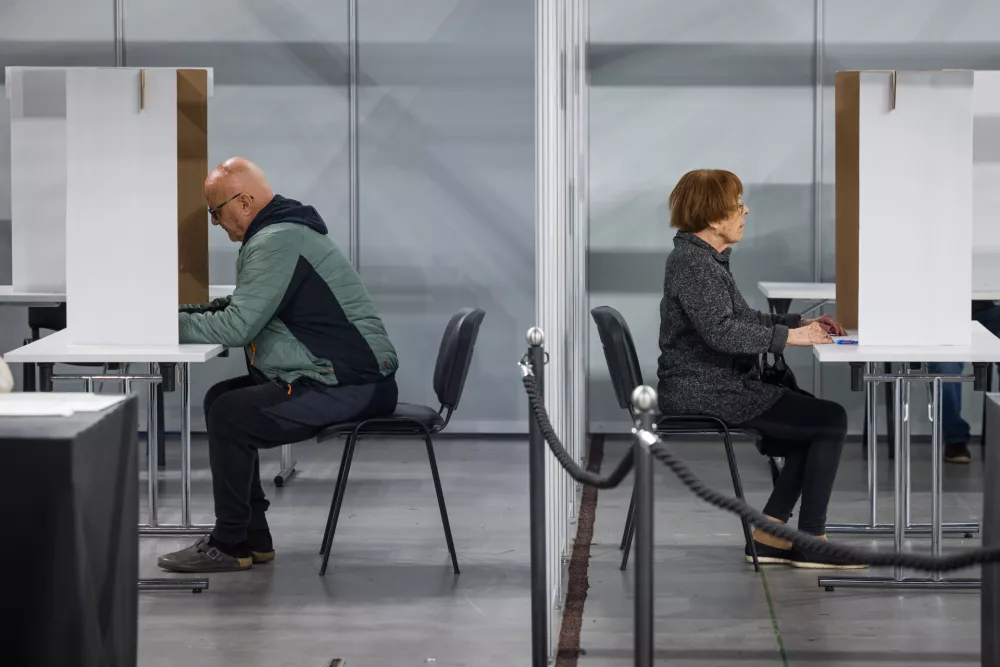 Ljubljana, dvorana Stozice.Predcasno glasovanje za drzavnozborske volitve v dvorani Stozice.