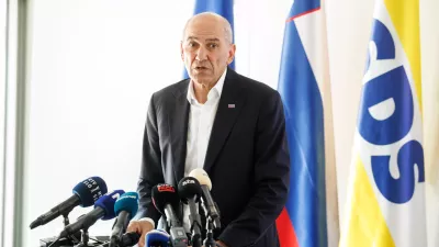 Ljubljana, sedez stranke SDS.Novinarska konferenca SDS s predstavitvijo domnevnih nepravilnosti na drzavnozborskih volitvah.Predsednik SDS Janez Jansa.