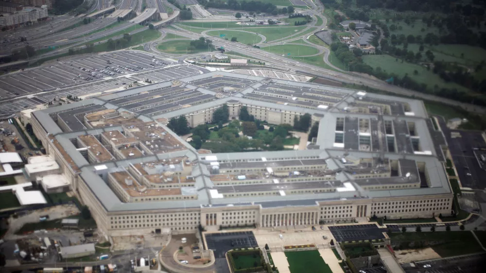 FILE PHOTO: Aerial view of the United States military headquarters, the Pentagon, September 28, 2008. REUTERS/Jason Reed (UNITED STATES)/File Photo
