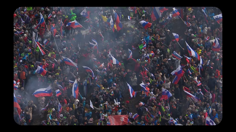 Narodna zavest skozi &scaron;port in navija&scaron;tvo