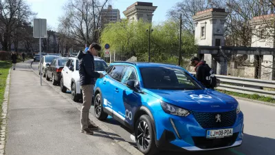 19.3.2026 - podpis koncesijske pogodbe za vzpostavitev ter upravljanje javnega sistema izposoje in souporabe električnih vozil v Mestni občini Ljubljana s podjetjem Avant Car, ki jo bosta podpisala župan Zoran Janković in direktor Avant Car Gašper ŽvanFoto: Luka Cjuha