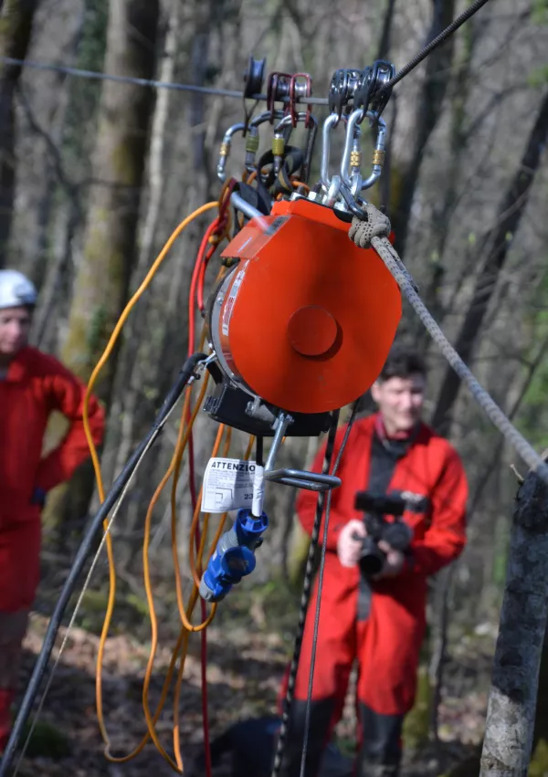 Črna člove&scaron;ka ribica: re&scaron;evanje ogroženega zaklada Bele krajine