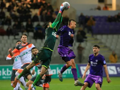 Vratar Lan Jovanovič (zeleni dres) Maribor - Ljudski vrt Nogomet - NK Maribor - Aluminij - Avtor: Andrej Petelin&scaron;ek