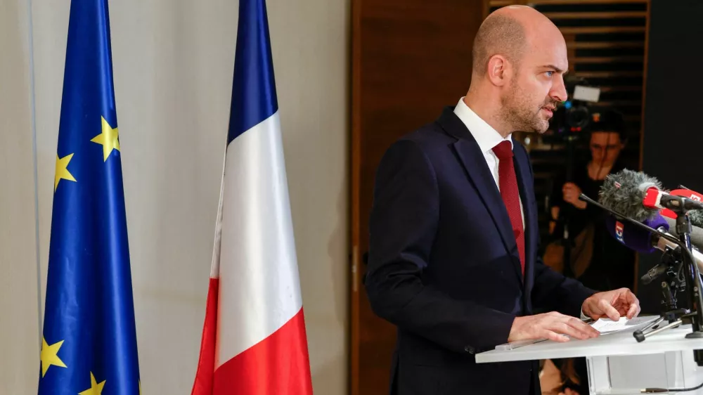 French Foreign Minister Jean-Noel Barrot delivers a statement after arriving at Ben Gurion International Airport, amid the U.S.-Israel conflict with Iran, in Lod, Israel, March 20, 2026. REUTERS/Amir Cohen   TPX IMAGES OF THE DAY