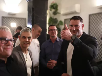 Veselje pri Resnici, zadržani Socialni demokrati, pri SLS navdu&scaron;eni nad uspehom