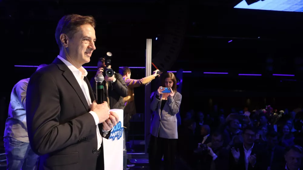 (VIDEO) Robert Golob: Ne bomo se pogajali glede suverenosti