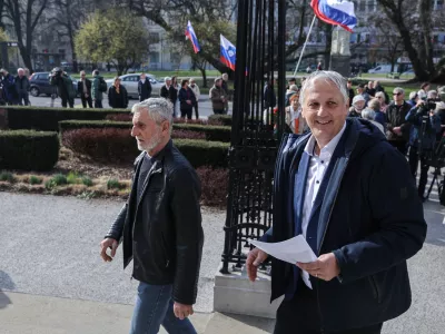 Ale&scaron; Primc- 10.03.2026 - Na vrhovnem sodi&scaron;ču obravnava tožbe, s katero pobudniki izpodbijajo veljavnost referenduma o pravici do pomoči pri prostovoljnem končanju življenja - protest koalicije nasprotnikov zakona//FOTO: Jaka Gasar