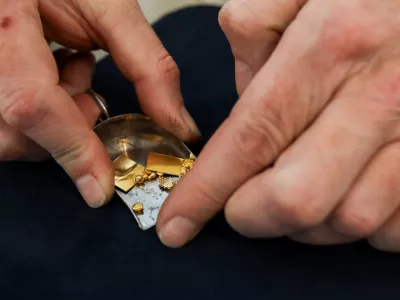 - izdelava nakita,- čisto zlato,- 27.03.2026. - Reportaža o izdelovanju nakita v Rog Labu za nakit. Juvelirij, Juvelirnica usatnoviteljev: Sandre Vidmar, Petra Dragoliča, Kristine Drnov&scaron;ek.//FOTO: Bojan Velikonja / Foto: Bojan Velikonja