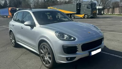 26-letniku so na avtocestnem počivali&scaron;ču zasegli na Danskem ukraden avto. 