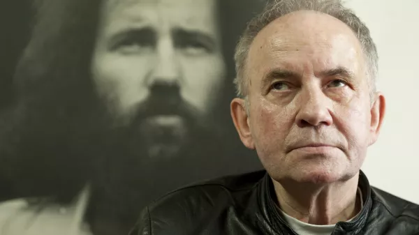 28.02.2014., Zagreb - Knjizevnik Milko Valent u svom domu."nPhoto: Davor Visnjic/PIXSELL 