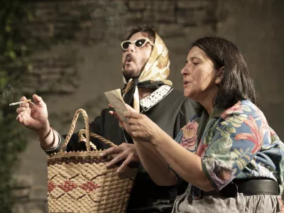 Utrinek iz krstne uprizoritve Usje se je dalu Slovenskega narodnega gledali&scaron;ča Nova Gorica. F Peter Uhan