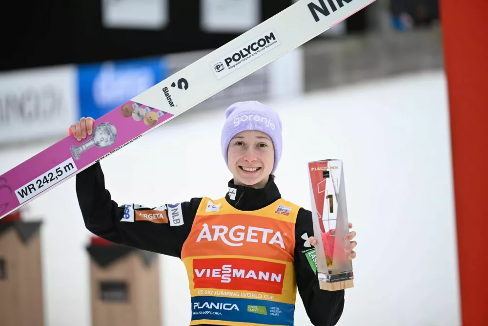 Nika Prevc, planica, zmaga v poletih. Foto: Nik Erik Neubauer