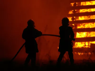 Ga&scaron;enje požara. Slika je simbolična.
