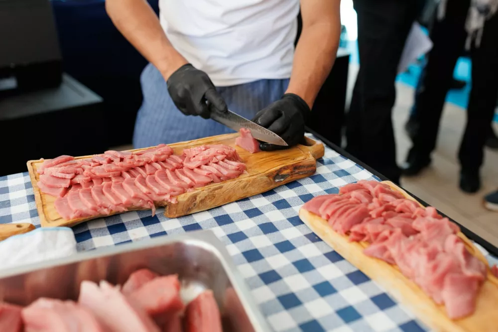 Zadar bo letos gostil tudi znanega italijanskega gastronoma in televizijskega kuharja Fabrizia Nonisa. F ZT Zadar 