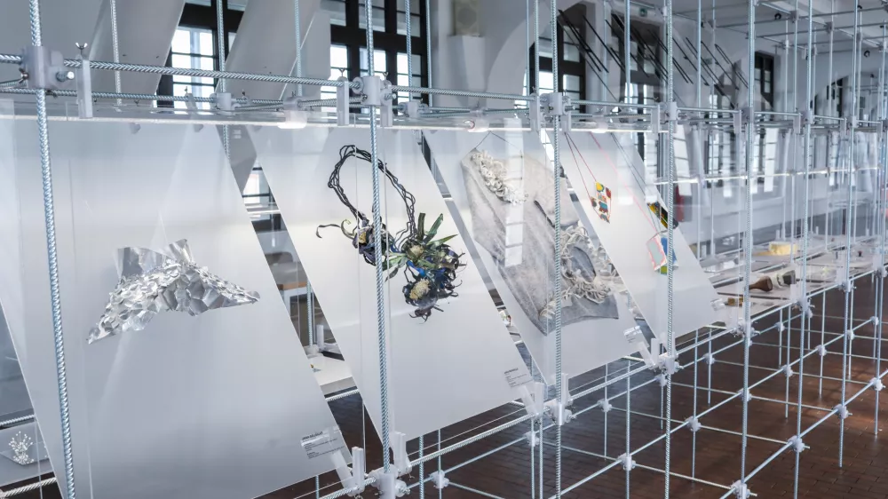 Vrhunsko oblikovanje, rokodelsko znanje in sodobni pristopi