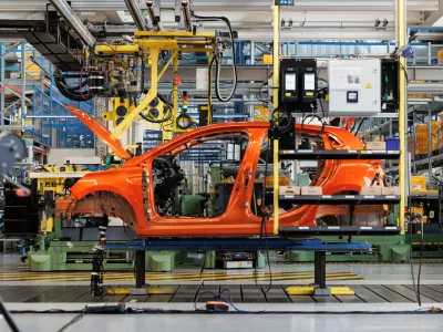 Novo mesto.Slavnostni podpis memoranduma o soglasju v Revozu Novo mesto.