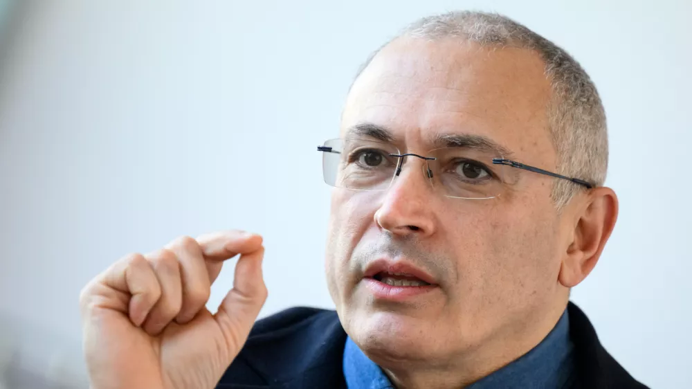 FILED - 23 March 2022, Berlin: Prominent Kremlin critic Mikhail Khodorkovsky speaks on Russia's war against Ukraine at a press briefing hosted by the Center for Liberal Modernity in Berlin. Photo: Bernd von Jutrczenka/dpa