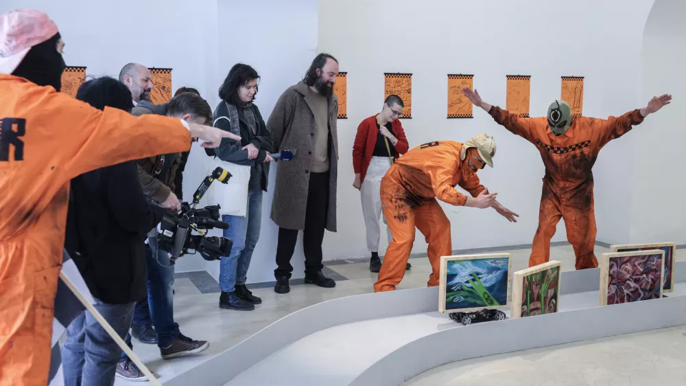 Ko slikarstvo zapelje s stene na dirkali&scaron;če