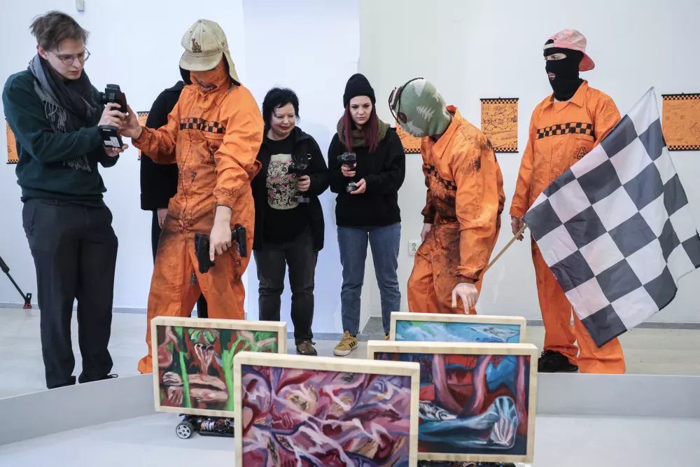 Ko slikarstvo zapelje s stene na dirkali&scaron;če