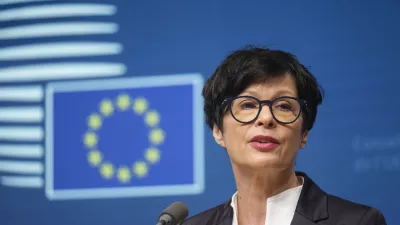 Belgija, Bruselj.Novinarska konferenca Evropske komisije, na kateri je komisarka za siritev Marta Kos spregovorila o pristopu Ukrajine k EU.Evropska komisija poudarja, da je Ukrajina izvedla 63 od 68 reform, potrebnih za pristop k EU. Ponovno so potrdili zavezanost EU k napredku na poti Ukrajine k clanstvu kljub nenehnim ugovorom nekaterih drzav clanic, kot je Madzarska.