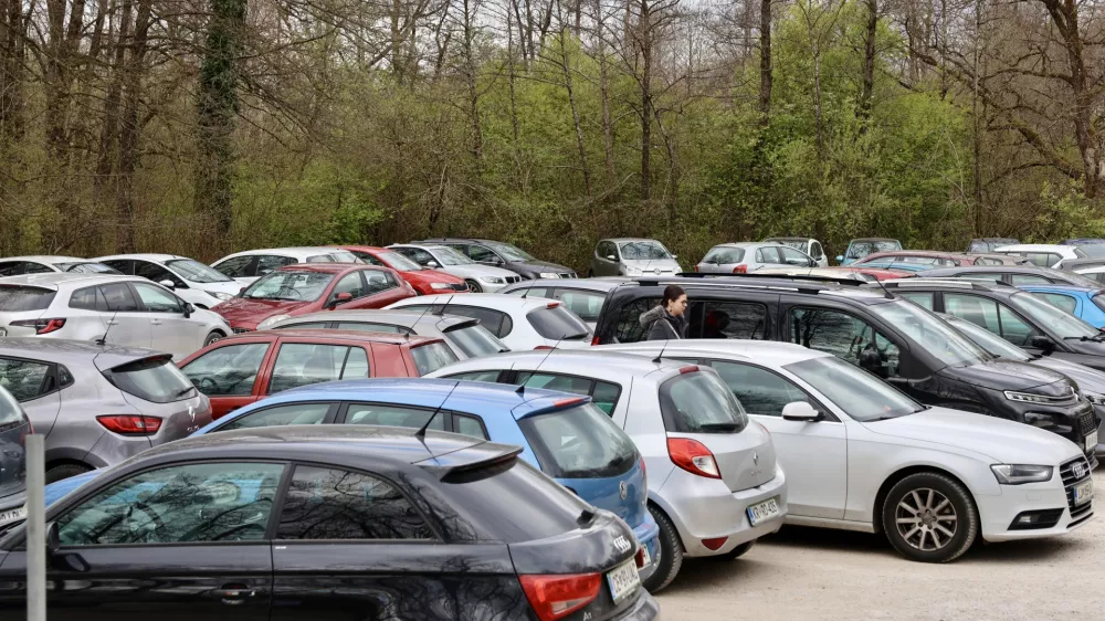 Začetek gradnje dolgo načrtovane ljubljanske garažne hi&scaron;e &scaron;e ni vidiku