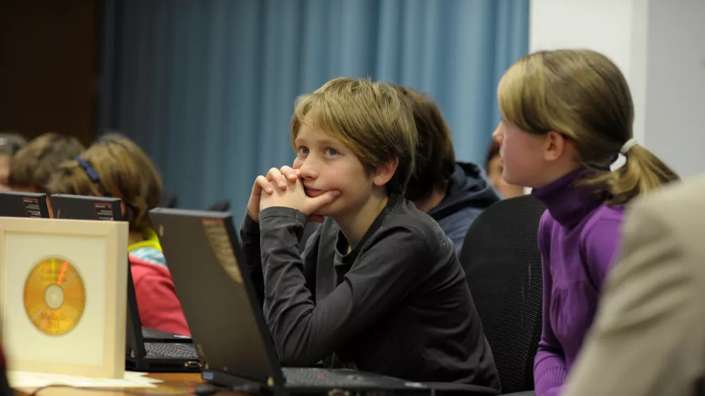 e-učbeniki - &scaron;olarji - osnovno&scaron;olci - računalnik - Ministrstvo za &scaron;olstvo in &scaron;port - predstavitev &scaron;tirih novih e-učbenikov//FOTO: Tomaž Zajel&scaron;nik