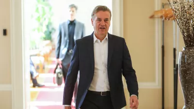 - Robert Golob, predsednik vlade RS in predsednik Gibanja Svoboda,- Luka Mesec, podpredsednik vlade in minister za delo, družino, socialne zadeve in enake možnosti,- 09.04.2026. - 197. redna seja vlade RS, ki je obenem zadnja v tej sestavi.//FOTO: Bojan Velikonja